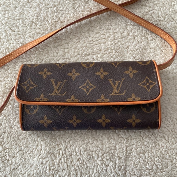 Louis Vuitton Monogram Twin Pochette PM AUTHENTIC EUC - Picture 5 of 6